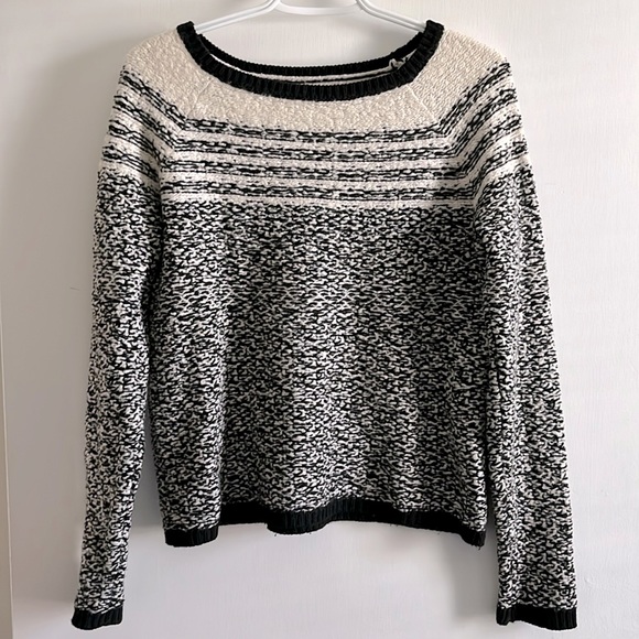 Knit sweater - Picture 1 of 3